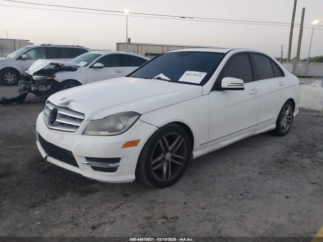 2013 Mercedes-benz C 250 Sport მანქანა იყიდება აუქციონზე, vin: WDDGF4HBXDR278874, აუქციონის ნომერი: 44570521