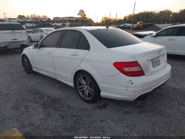 2013 Mercedes-benz C 250 Sport მანქანა იყიდება აუქციონზე, vin: WDDGF4HBXDR278874, აუქციონის ნომერი: 44570521