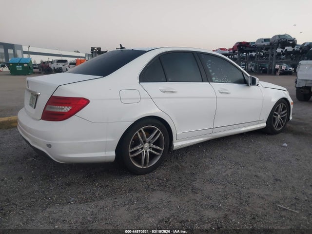 2013 Mercedes-benz C 250 Sport მანქანა იყიდება აუქციონზე, vin: WDDGF4HBXDR278874, აუქციონის ნომერი: 44570521