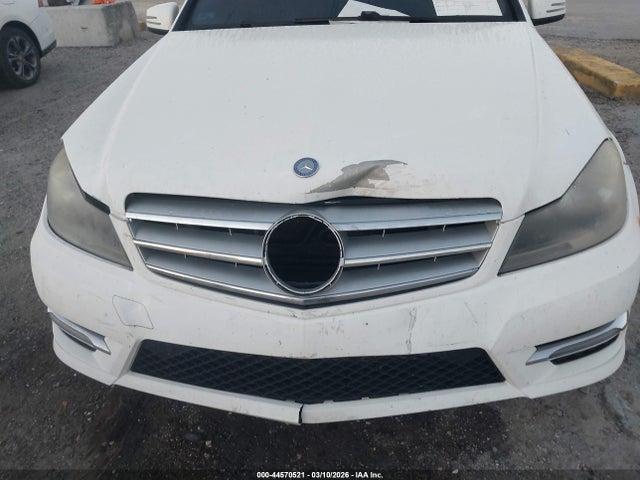 2013 Mercedes-benz C 250 Sport მანქანა იყიდება აუქციონზე, vin: WDDGF4HBXDR278874, აუქციონის ნომერი: 44570521