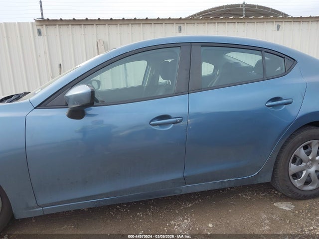 Продаж на аукціоні авто 2015 Mazda Mazda3 I Sport, vin: JM1BM1U76F1252154, номер лоту: 44570524