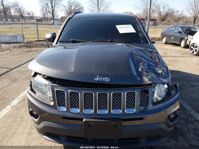 2017 Jeep Compass Latitude 4x4 მანქანა იყიდება აუქციონზე, vin: 1C4NJDEB9HD191975, აუქციონის ნომერი: 44570533