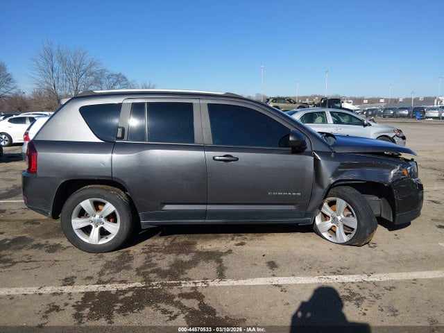 2017 Jeep Compass Latitude 4x4 მანქანა იყიდება აუქციონზე, vin: 1C4NJDEB9HD191975, აუქციონის ნომერი: 44570533