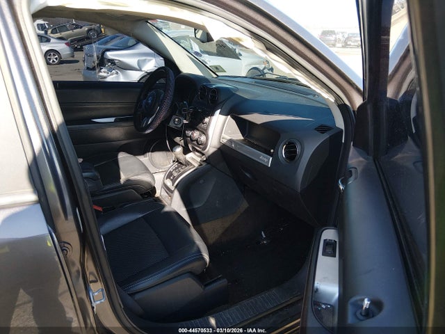 2017 Jeep Compass Latitude 4x4 მანქანა იყიდება აუქციონზე, vin: 1C4NJDEB9HD191975, აუქციონის ნომერი: 44570533