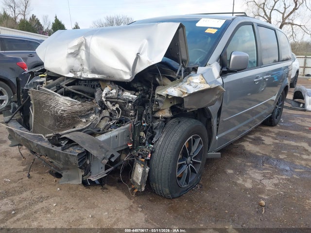 2017 Dodge Grand Caravan Gt მანქანა იყიდება აუქციონზე, vin: 2C4RDGEG1HR740538, აუქციონის ნომერი: 44570617