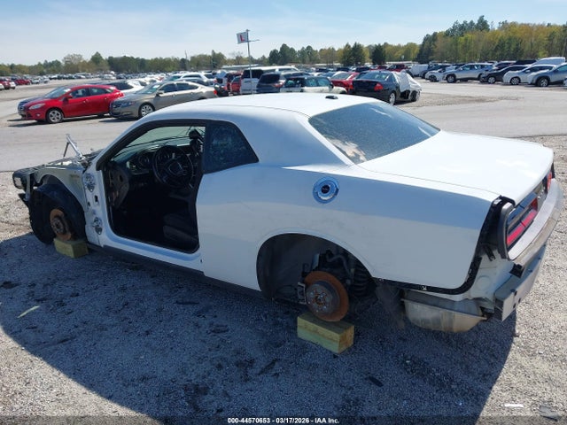 44570653 :رقم المزاد ، 2C3CDZAG8FH821065 vin ، 2015 Dodge Challenger Sxt مزاد بيع