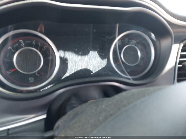 44570653 :رقم المزاد ، 2C3CDZAG8FH821065 vin ، 2015 Dodge Challenger Sxt مزاد بيع