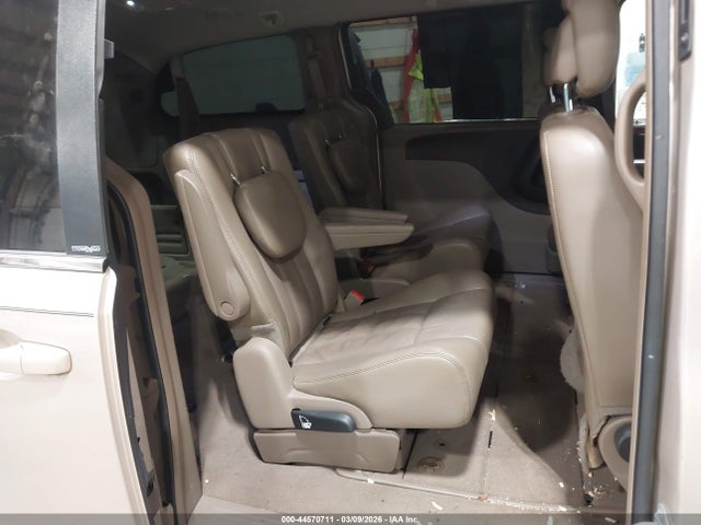 Продажа на аукционе авто 2014 Chrysler Town & Country Touring, vin: 2C4RC1BGXER216238, номер лота: 44570711