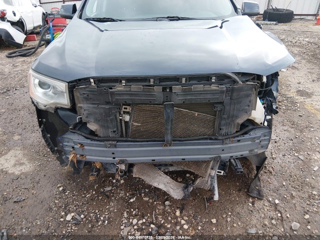 44570723 :رقم المزاد ، 1GKKNSLS5JZ149766 vin ، 2018 Gmc Acadia Sle-2 مزاد بيع