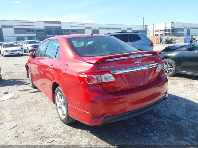 2011 TOYOTA COROLLA 2T1BU4EE3BC715212 Photo 2