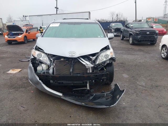Toyota Sienna Le 7 Passenger 2017 5TDJZ3DC7HS147828 Image 12