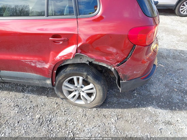 44570804 :رقم المزاد ، WVGBV7AX4GW076824 vin ، 2016 Volkswagen Tiguan S مزاد بيع