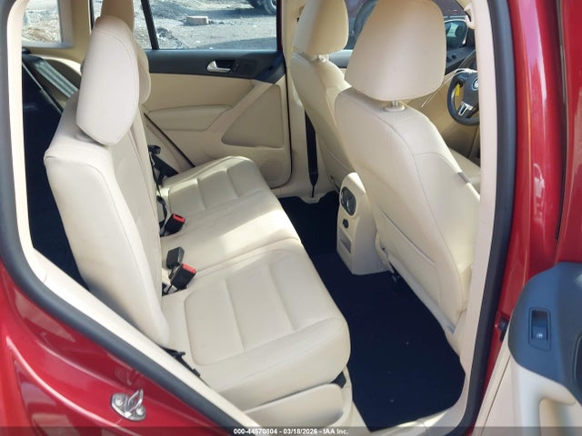 44570804 :رقم المزاد ، WVGBV7AX4GW076824 vin ، 2016 Volkswagen Tiguan S مزاد بيع