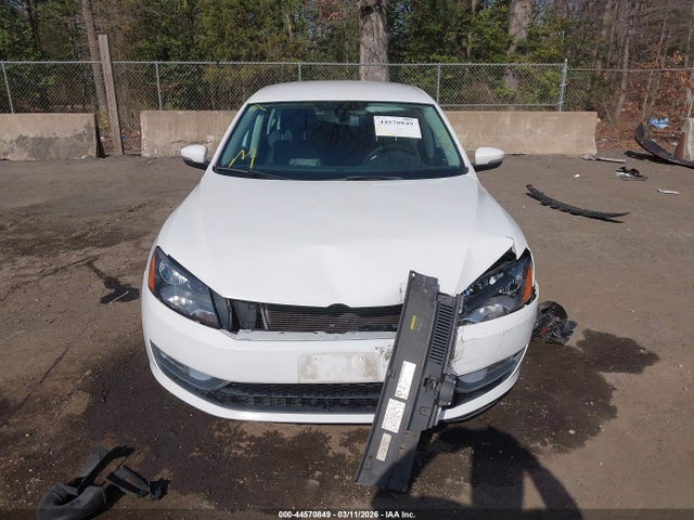 Продаж на аукціоні авто 2015 Volkswagen Passat 1.8t Limited Edition, vin: 1VWAT7A34FC105884, номер лоту: 44570849