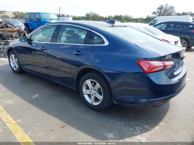 1G1ZD5ST3NF151282 Chevrolet Malibu Fwd Lt