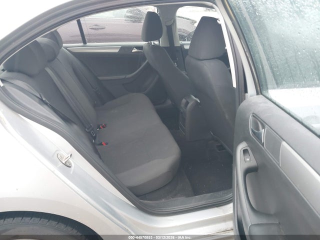 Продажа на аукционе авто 2015 Volkswagen Jetta 1.8t Se, vin: 3VWD17AJ9FM258289, номер лота: 44570853
