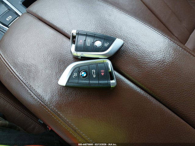 44570860 :رقم المزاد ، 5UXKS4C52F0N11041 vin ، 2015 Bmw X5 Xdrive35d مزاد بيع