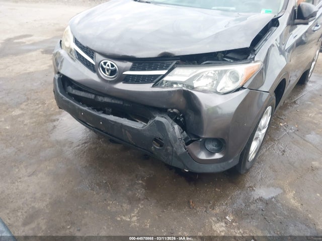 2T3BFREV3EW224396 Toyota RAV4 LE