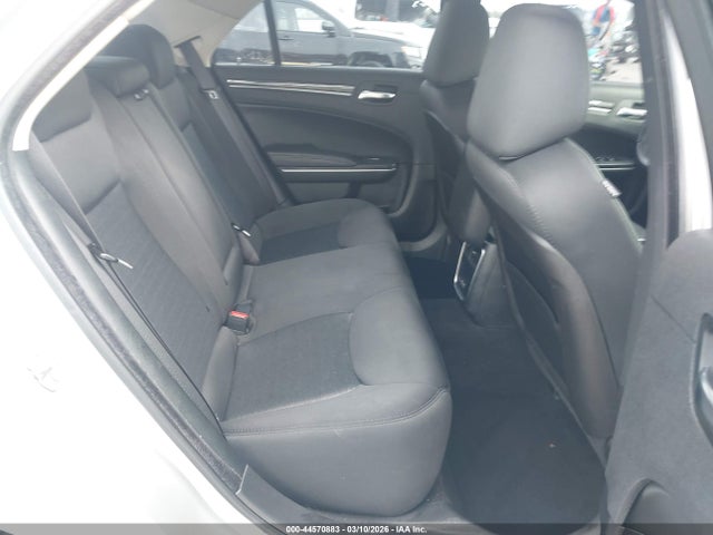 2019 Chrysler 300 Touring მანქანა იყიდება აუქციონზე, vin: 2C3CCAAGXKH601392, აუქციონის ნომერი: 44570883