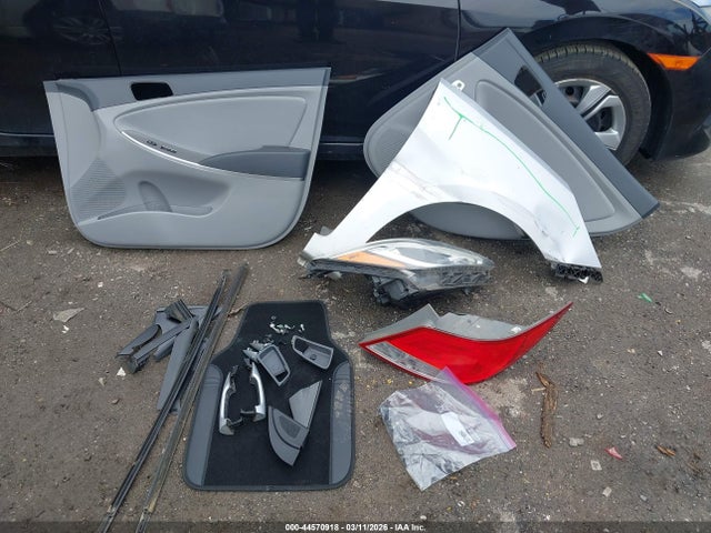Aukcja sprzedaży 2015 Hyundai Accent Gls, vin: KMHCT4AE3FU821189, numer aukcji: 44570918
