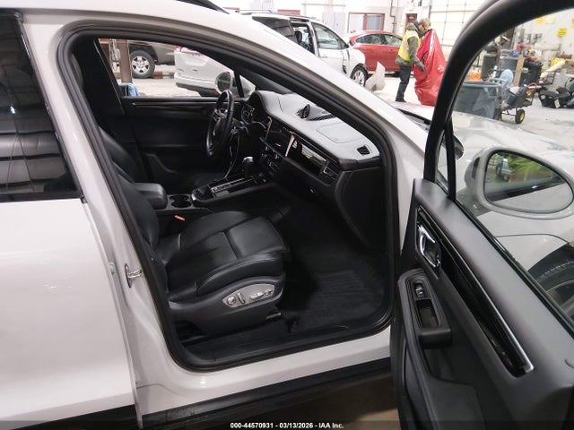 Porsche Macan T 2024 WP1AA2A56RLB04364 Image 5