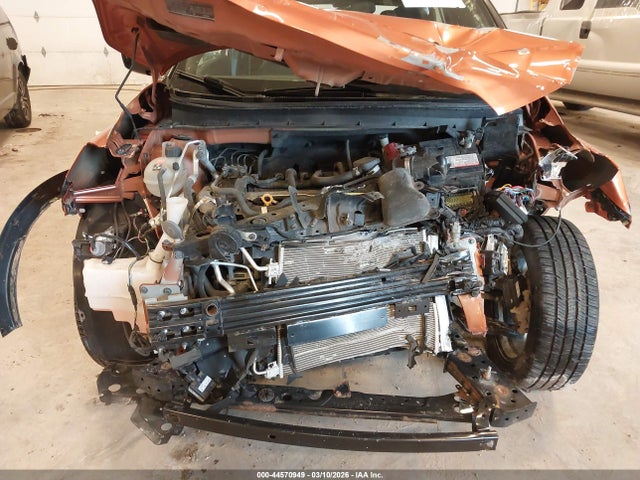 44570949 :رقم المزاد ، 3N1CP5CUXKL561061 vin ، 2019 Nissan Kicks Sv مزاد بيع