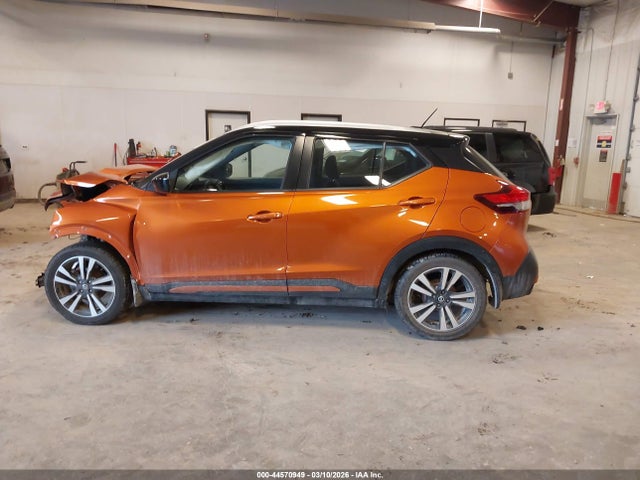 44570949 :رقم المزاد ، 3N1CP5CUXKL561061 vin ، 2019 Nissan Kicks Sv مزاد بيع