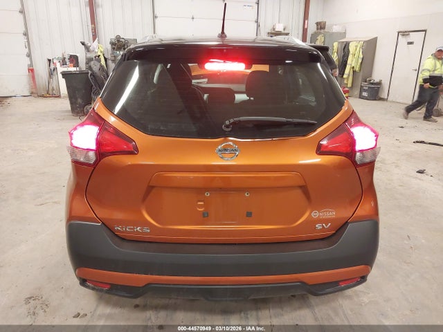 44570949 :رقم المزاد ، 3N1CP5CUXKL561061 vin ، 2019 Nissan Kicks Sv مزاد بيع