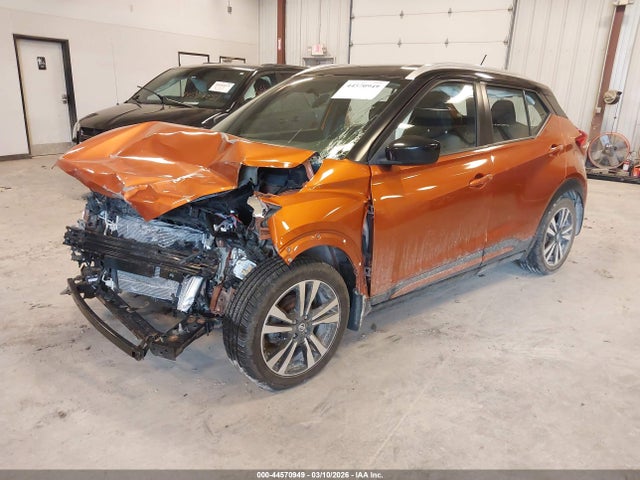 44570949 :رقم المزاد ، 3N1CP5CUXKL561061 vin ، 2019 Nissan Kicks Sv مزاد بيع
