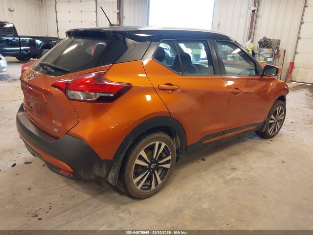 44570949 :رقم المزاد ، 3N1CP5CUXKL561061 vin ، 2019 Nissan Kicks Sv مزاد بيع