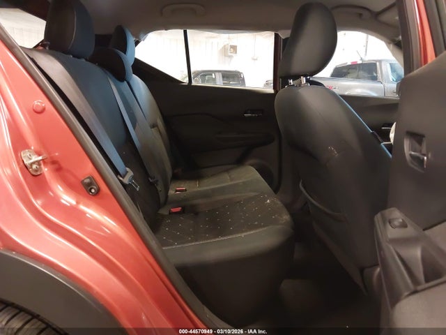 44570949 :رقم المزاد ، 3N1CP5CUXKL561061 vin ، 2019 Nissan Kicks Sv مزاد بيع