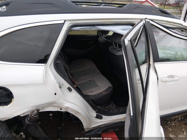 44570993 :رقم المزاد ، 4S4BTADC8M3116122 vin ، 2021 Subaru Outback Premium مزاد بيع