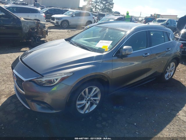 2017 INFINITI QX30 SJKCH5CP1HA028551 Photo 1