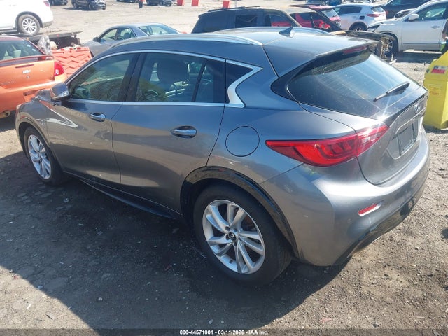 2017 INFINITI QX30 SJKCH5CP1HA028551 Photo 2