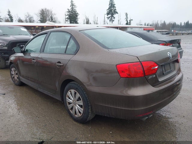 2013 Volkswagen Jetta 2.0l S მანქანა იყიდება აუქციონზე, vin: 3VW2K7AJ3DM271928, აუქციონის ნომერი: 44571015
