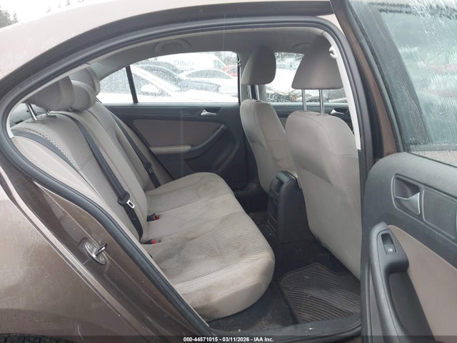 2013 Volkswagen Jetta 2.0l S მანქანა იყიდება აუქციონზე, vin: 3VW2K7AJ3DM271928, აუქციონის ნომერი: 44571015