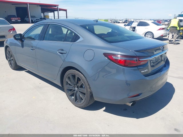 JM1GL1WY1M1618131 Mazda Mazda6 Carbon Edition