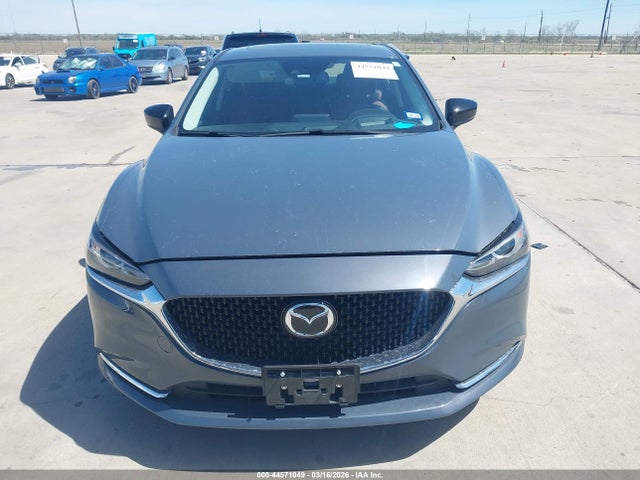 JM1GL1WY1M1618131 Mazda Mazda6 Carbon Edition