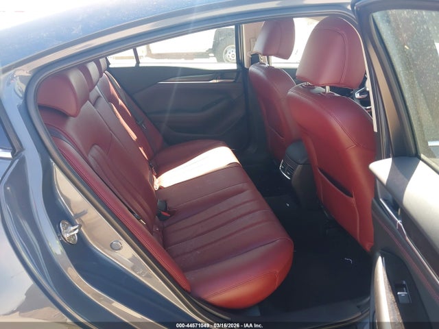JM1GL1WY1M1618131 Mazda Mazda6 Carbon Edition