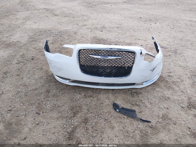 44571071 :رقم المزاد ، 2C3CCAAG2KH556156 vin ، 2019 Chrysler 300 Touring L مزاد بيع