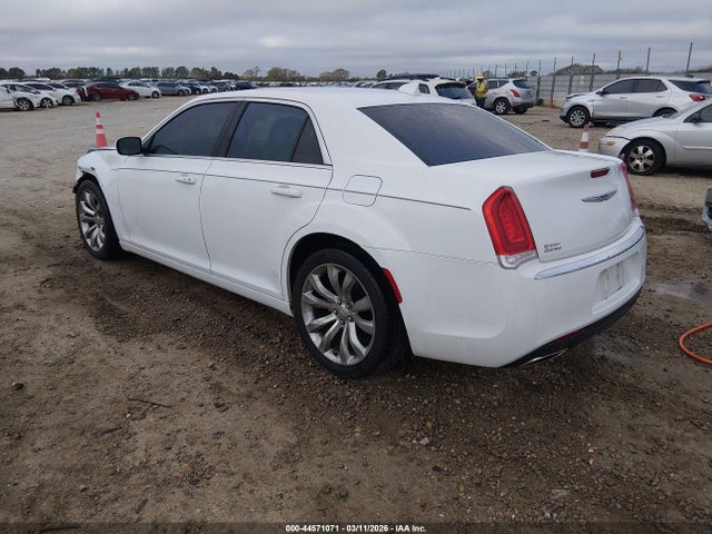 44571071 :رقم المزاد ، 2C3CCAAG2KH556156 vin ، 2019 Chrysler 300 Touring L مزاد بيع