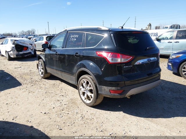 44571104 :رقم المزاد ، 1FMCU0J99GUC15986 vin ، 2016 Ford Escape Titanium مزاد بيع