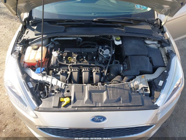 Ford FOCUS SE 2017 1FADP3F27HL327907 Image 10