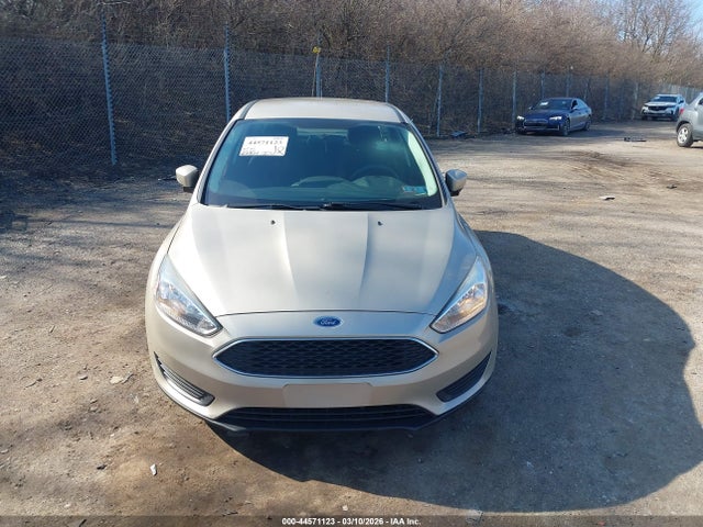Ford FOCUS SE 2017 1FADP3F27HL327907 Image 12