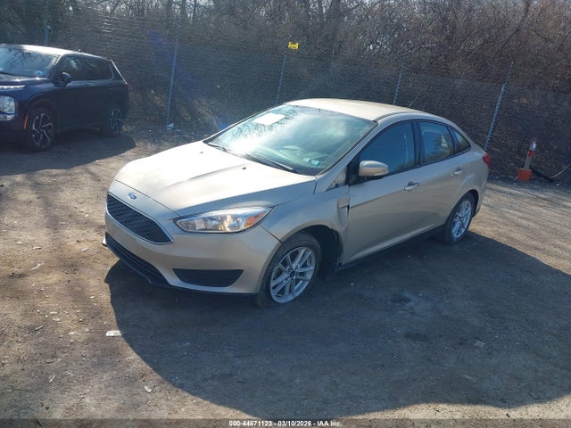 Ford FOCUS SE 2017 1FADP3F27HL327907 Image 2