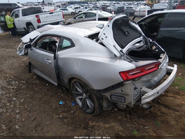 2017 CHEVROLET CAMARO 1G1FB1RS6H0106228 Photo 2