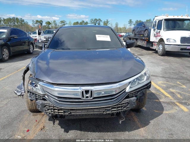 Aukcja sprzedaży 2017 Honda Accord Lx, vin: 1HGCR2F30HA166610, numer aukcji: 44571143