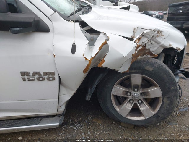 44571146 :رقم المزاد ، 1C6RR7FG7FS703898 vin ، 2015 Ram 1500 Tradesman مزاد بيع
