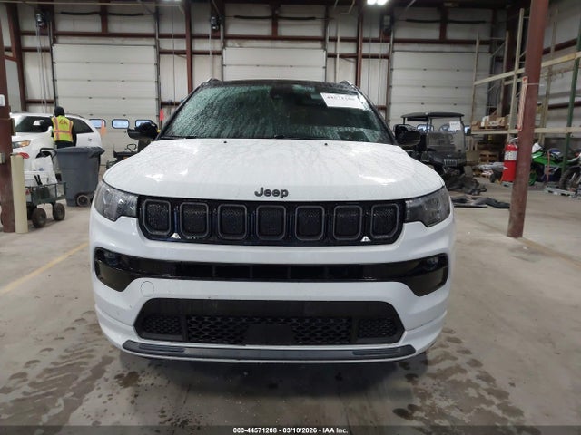 44571208 :رقم المزاد ، 3C4NJDCB0NT172398 vin ، 2022 Jeep Compass High Altitude 4x4 مزاد بيع