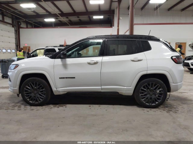 44571208 :رقم المزاد ، 3C4NJDCB0NT172398 vin ، 2022 Jeep Compass High Altitude 4x4 مزاد بيع